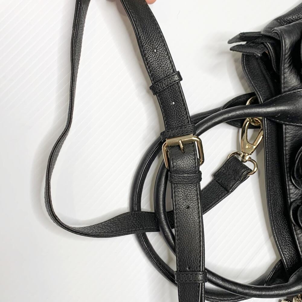 Clever Carriage Company Rose Leather Crossbody Handbag Blk Flower Gold Hardware - Picture 9 of 9